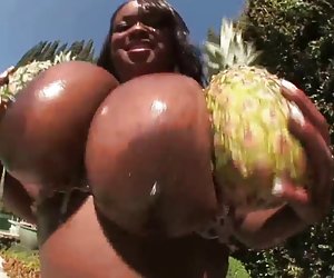 Simone