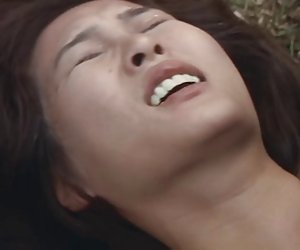 Is-sħana tifla fucking fil-jungle iebsa