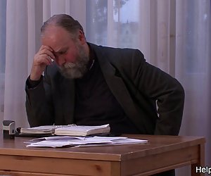L-qodma hubby pays minnu fuck tiegħu żgħażagħ mara