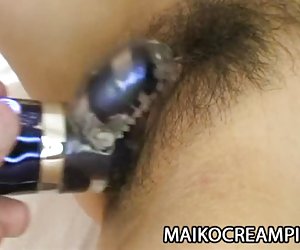 Adulti maturi, ġappuniżi rina iida jidhrux tagħha pussy drilled fil-fond